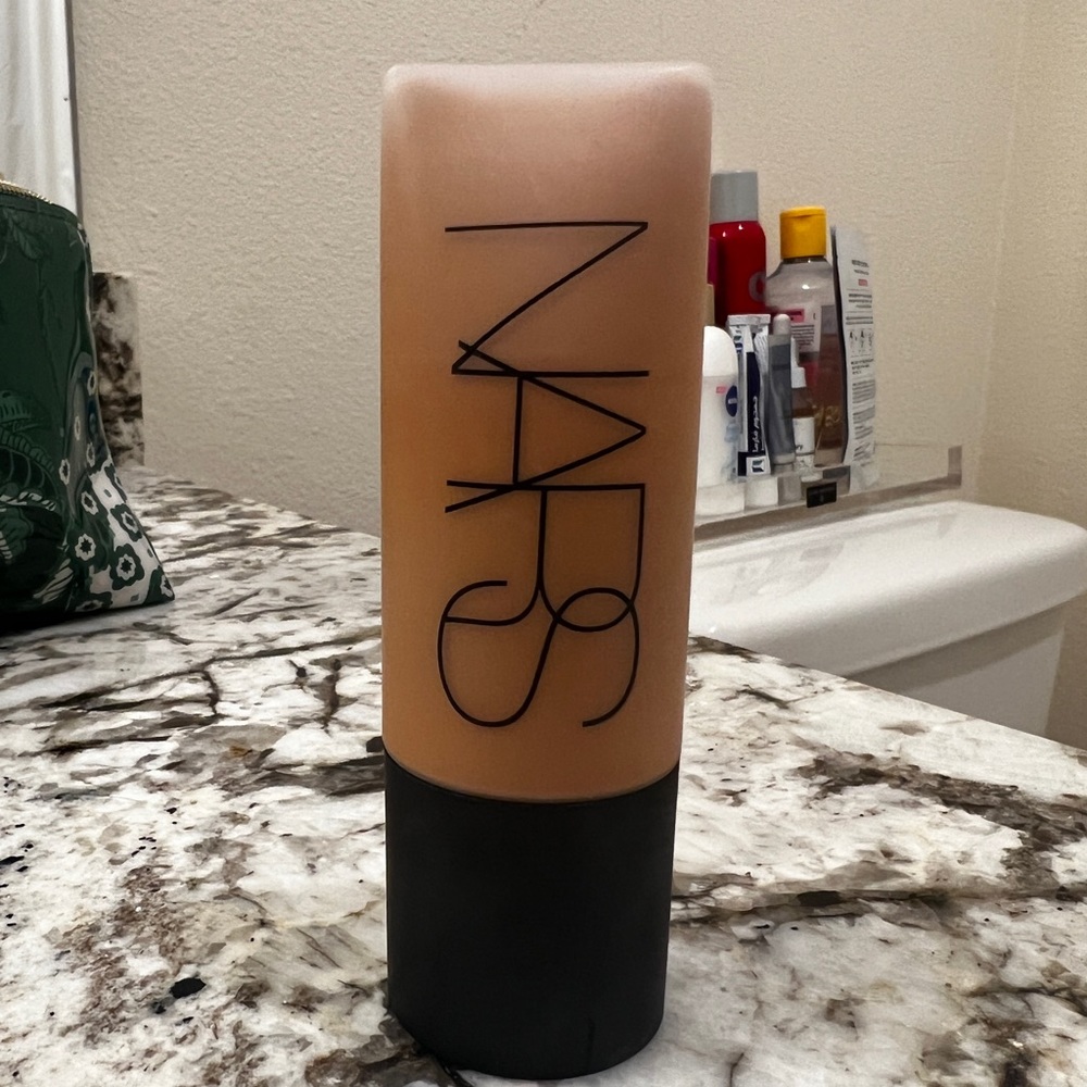 NARS Vanuatu 3.5 soft matte foundation